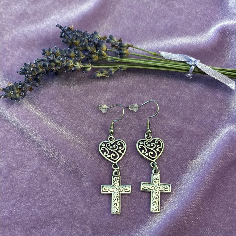 💜💜💜 3/$30 Hearts & Crosses ~ Elegant Silver Heart and Cross Dangle Earrings E60
